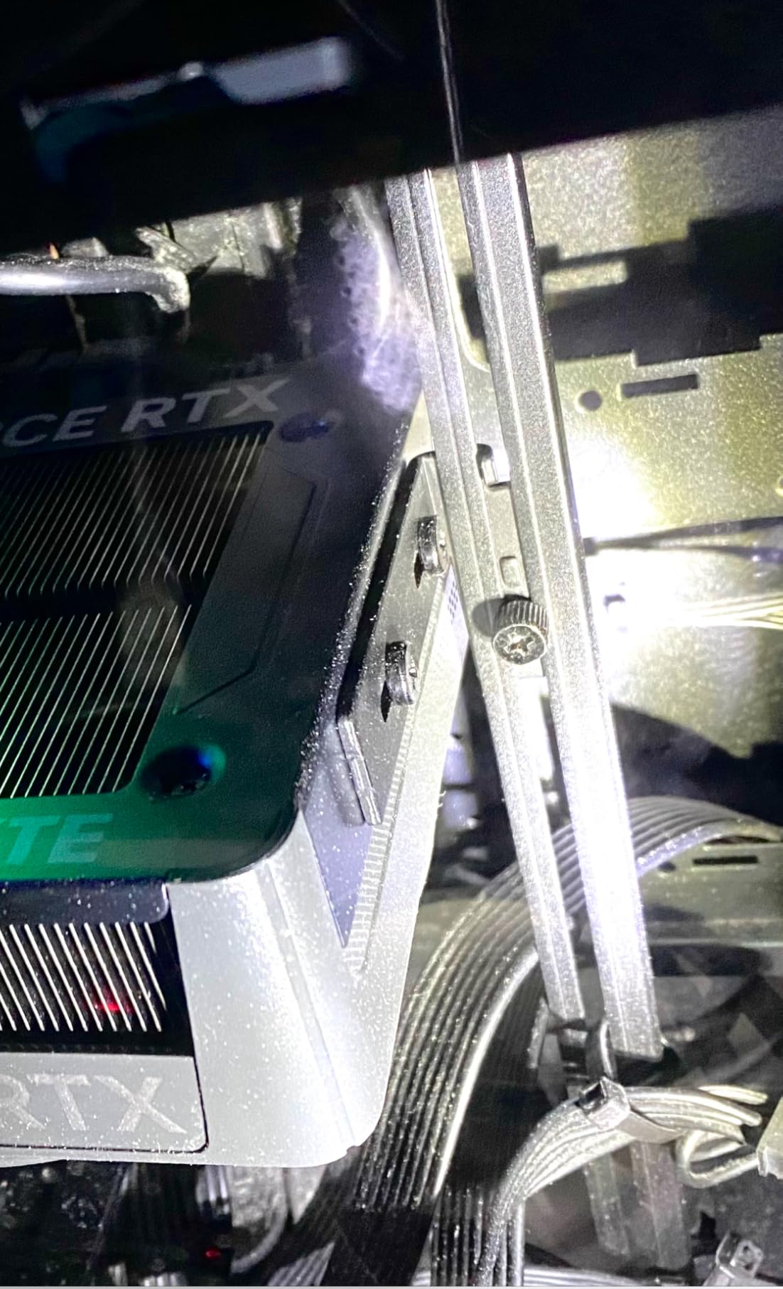 Gigabyte GeForce RTX 5070 Ti Eagle OC SFF 16G scheda video GDDR7