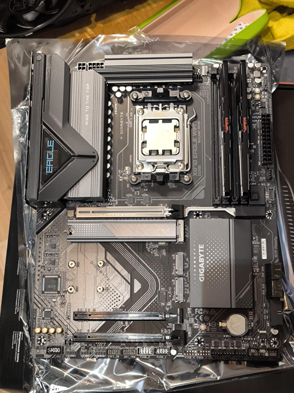 GIGABYTE X870 EAGLE WIFI7 scheda madre AM5 DDR5