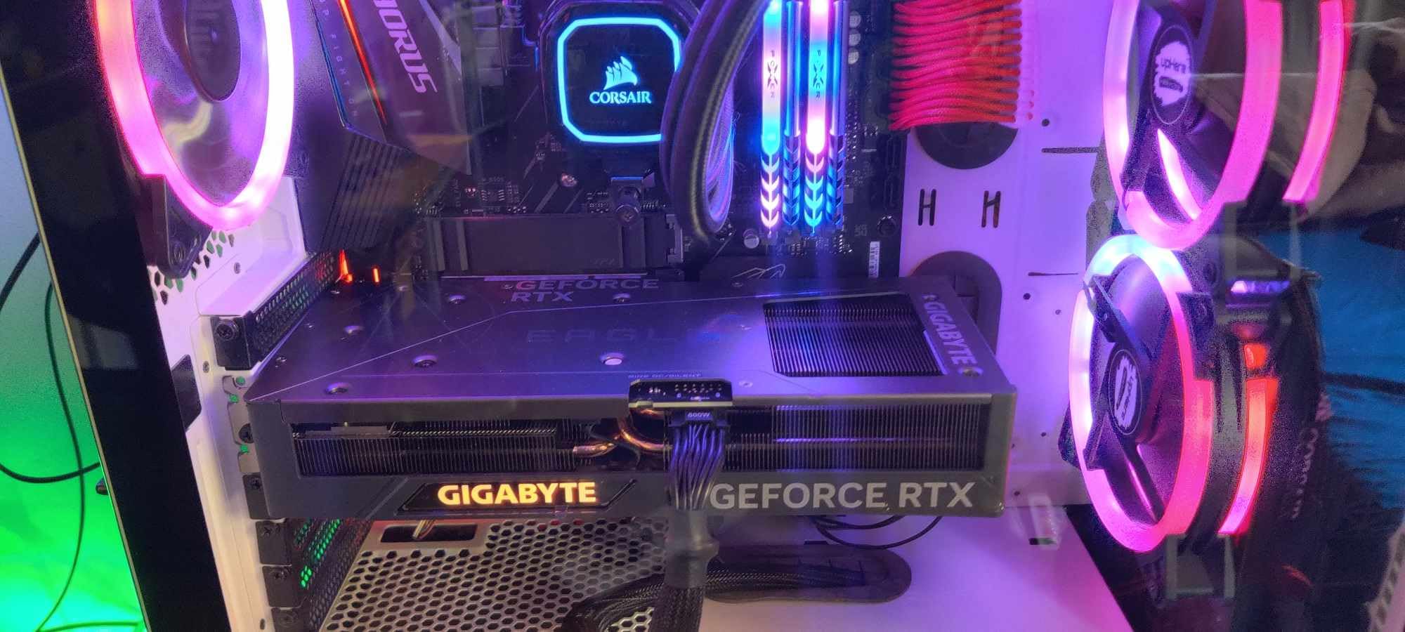 GIGABYTE EAGLE RTX 4070 Ti SUPER OC Scheda Video 16GB