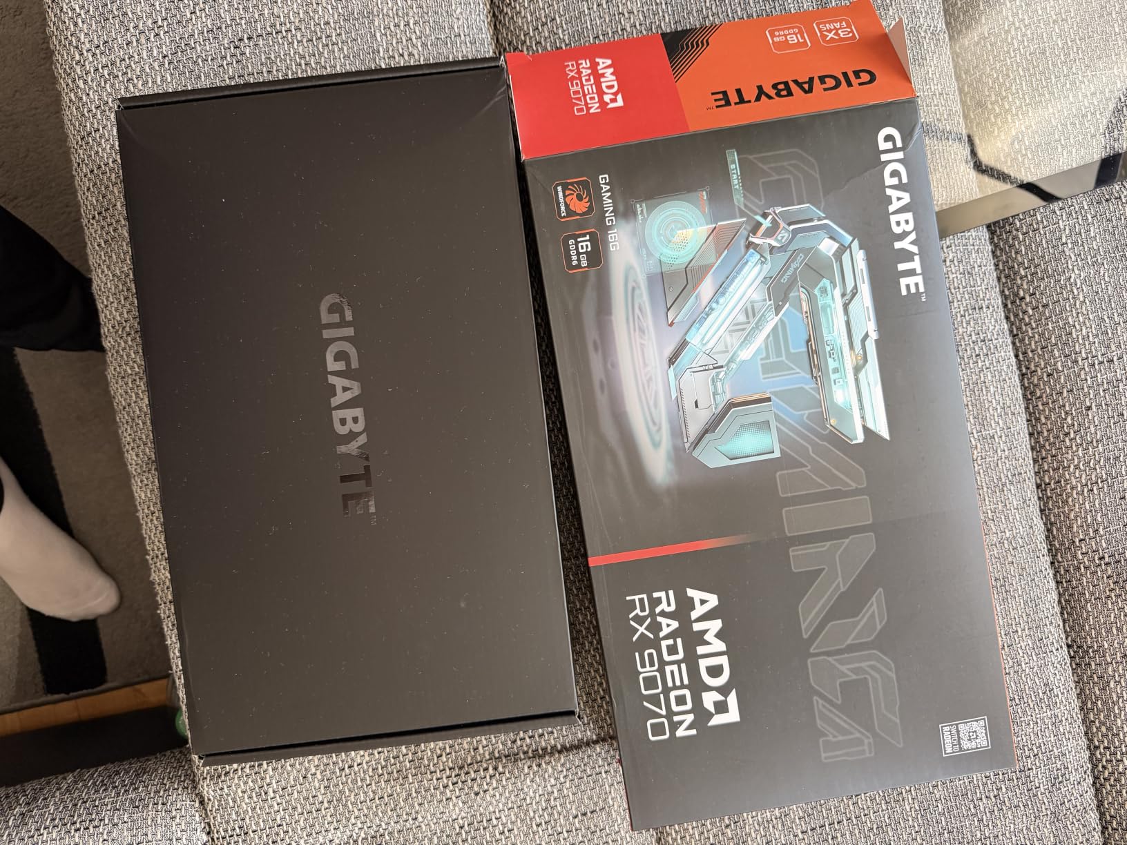 GIGABYTE RX 9070 GAMING 16GB scheda video GDDR6