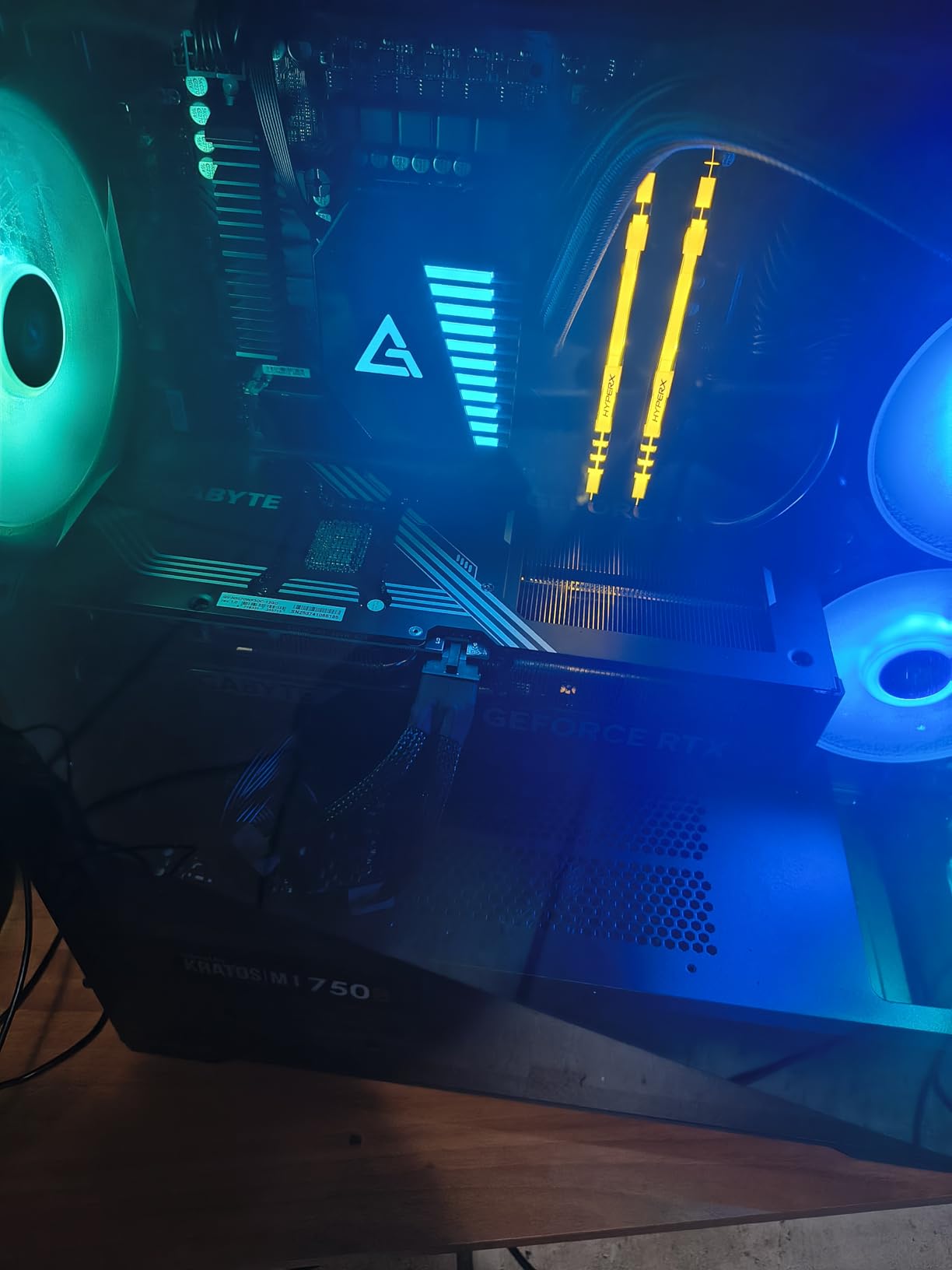 Gigabyte Windforce OC RTX 5070 scheda video 12GB GDDR7