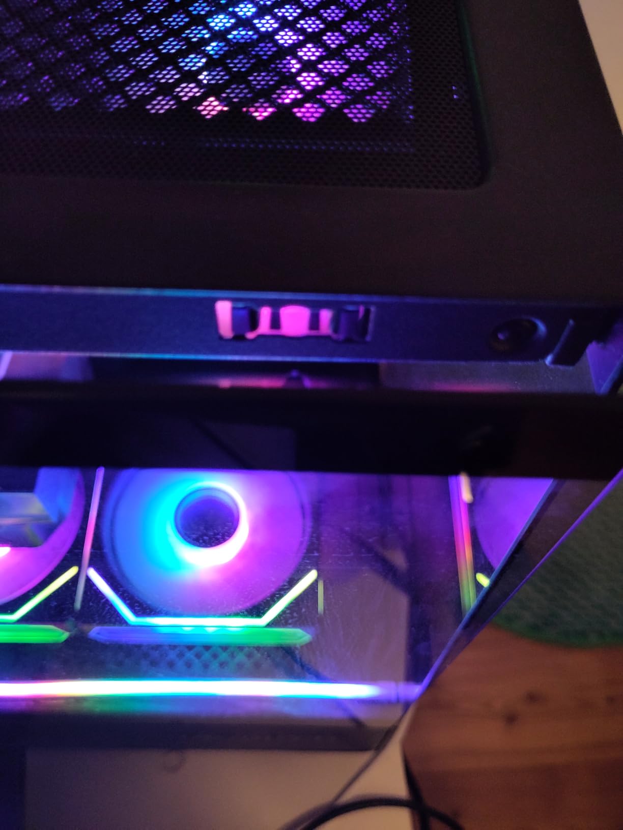 Gigabyte C201 Panoramic case PC Mid Tower vetro 3 ventole