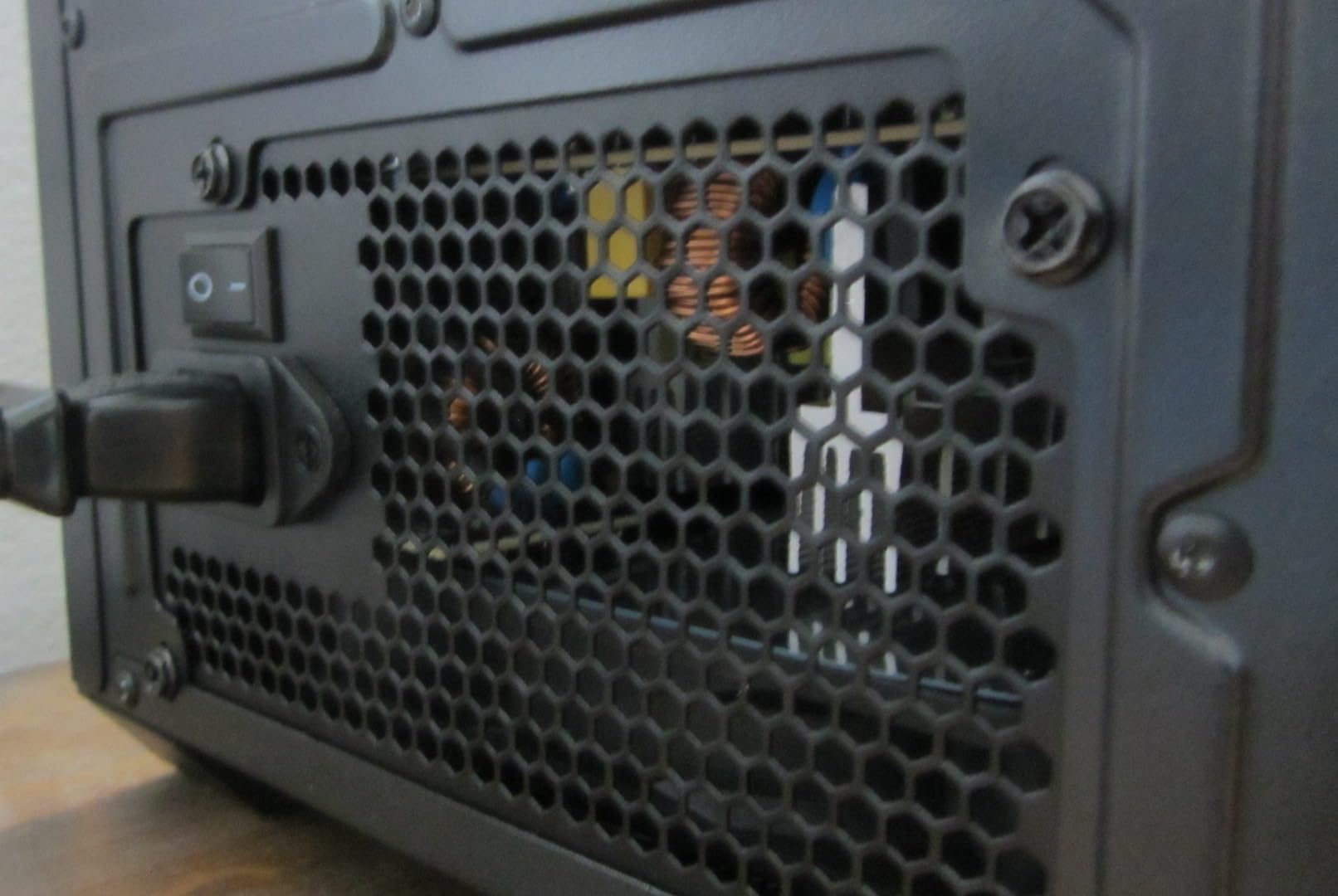 GIGABYTE G650B Alimentatore 650W 80 Plus Bronze