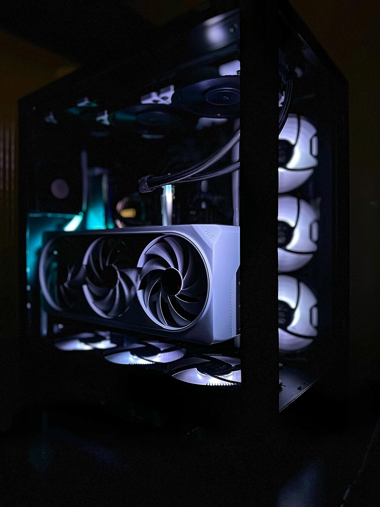 Gigabyte AERO RTX 4090 OC scheda video 24GB GDDR6X