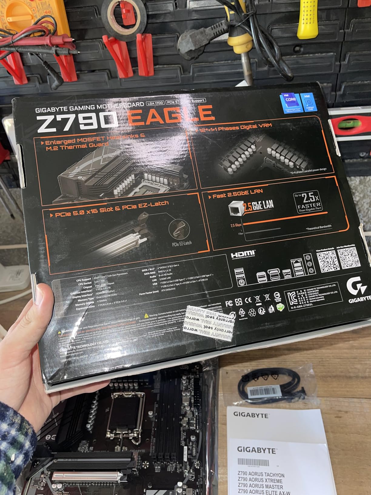 Gigabyte Z790 Eagle scheda madre DDR5 PCIe 4.0