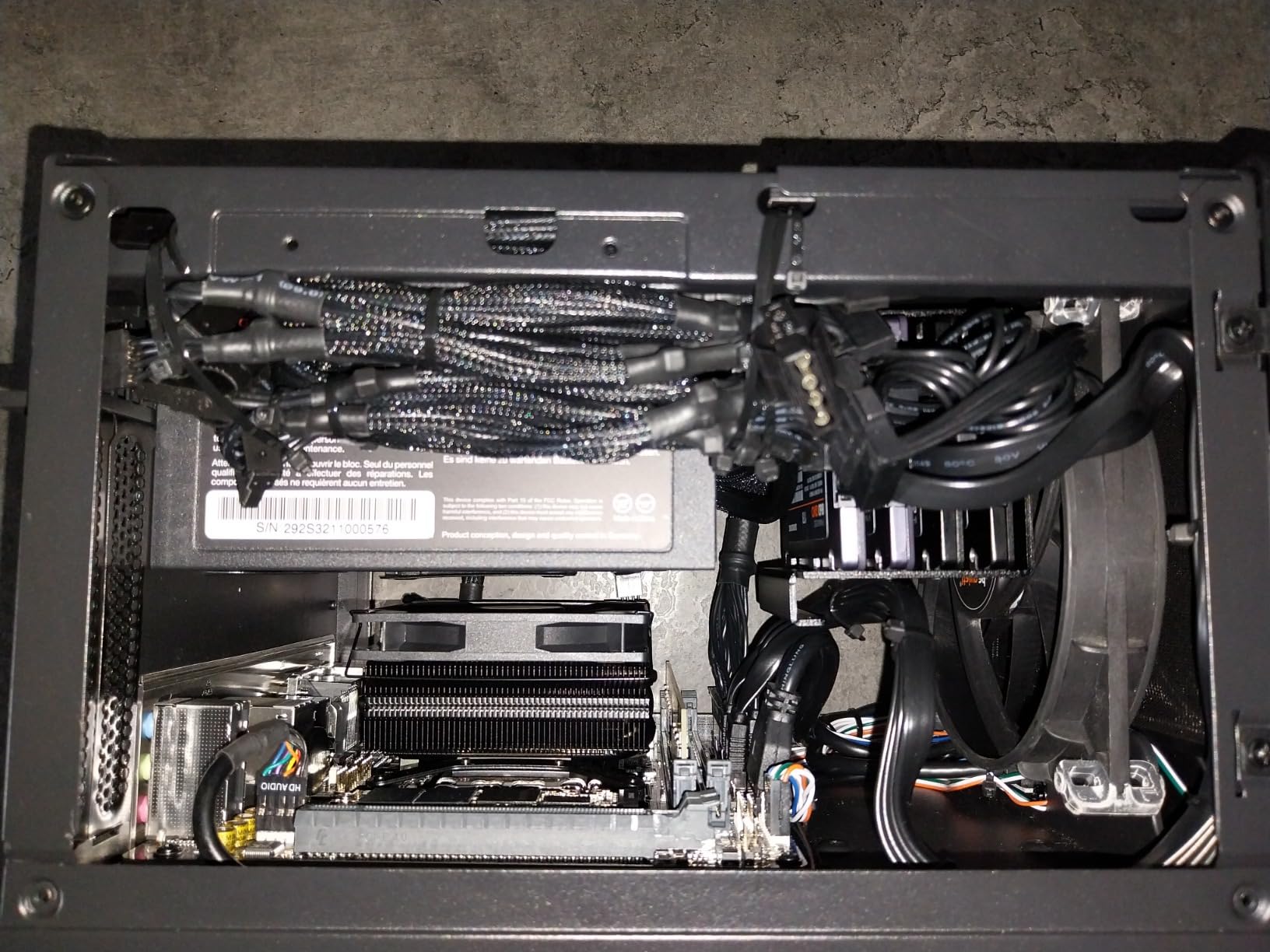 GIGABYTE H610I DDR4 scheda madre mini-ITX LGA1700