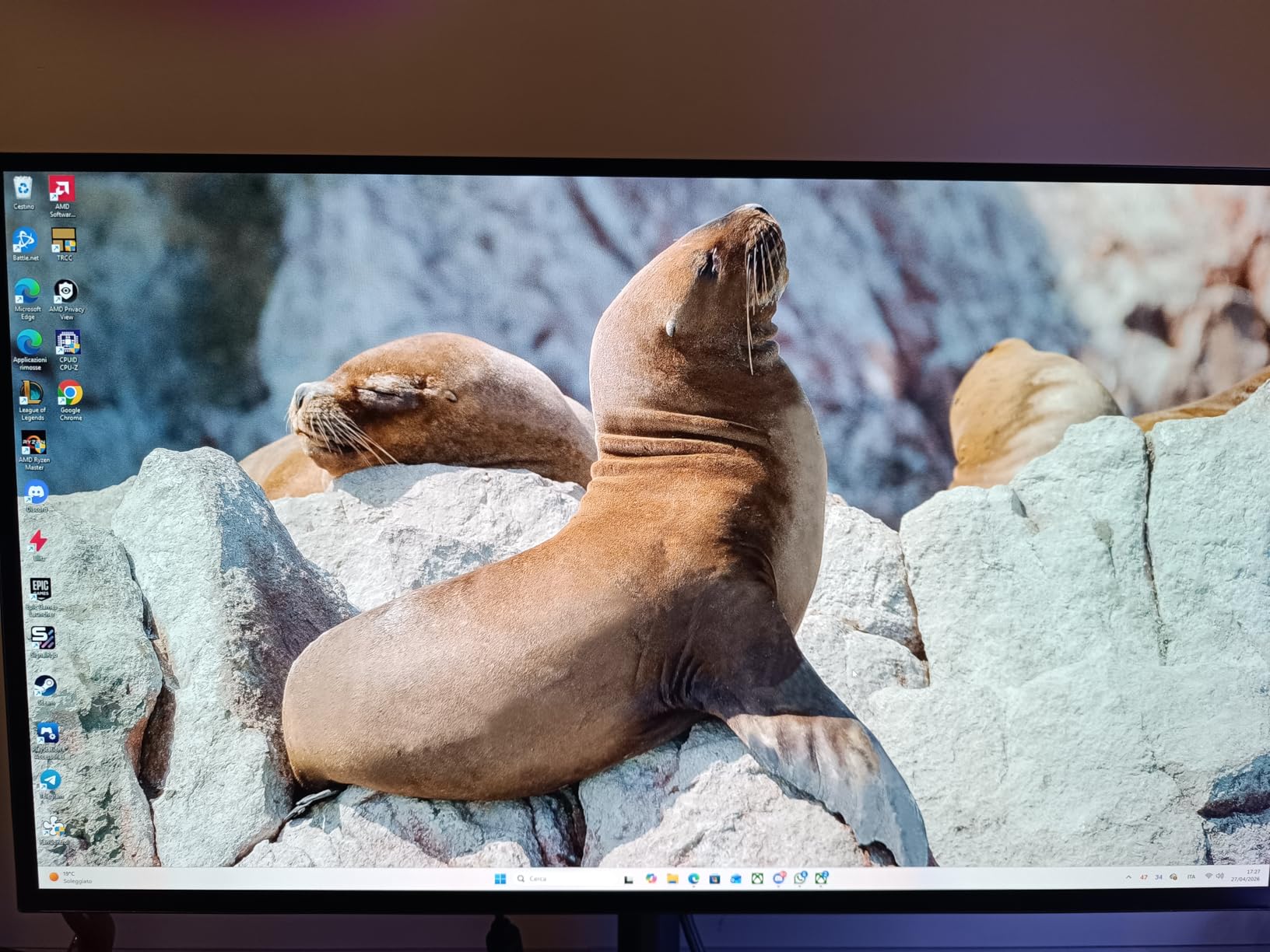 GIGABYTE MO27Q28G monitor gaming OLED 27" QHD 280Hz W-OLED